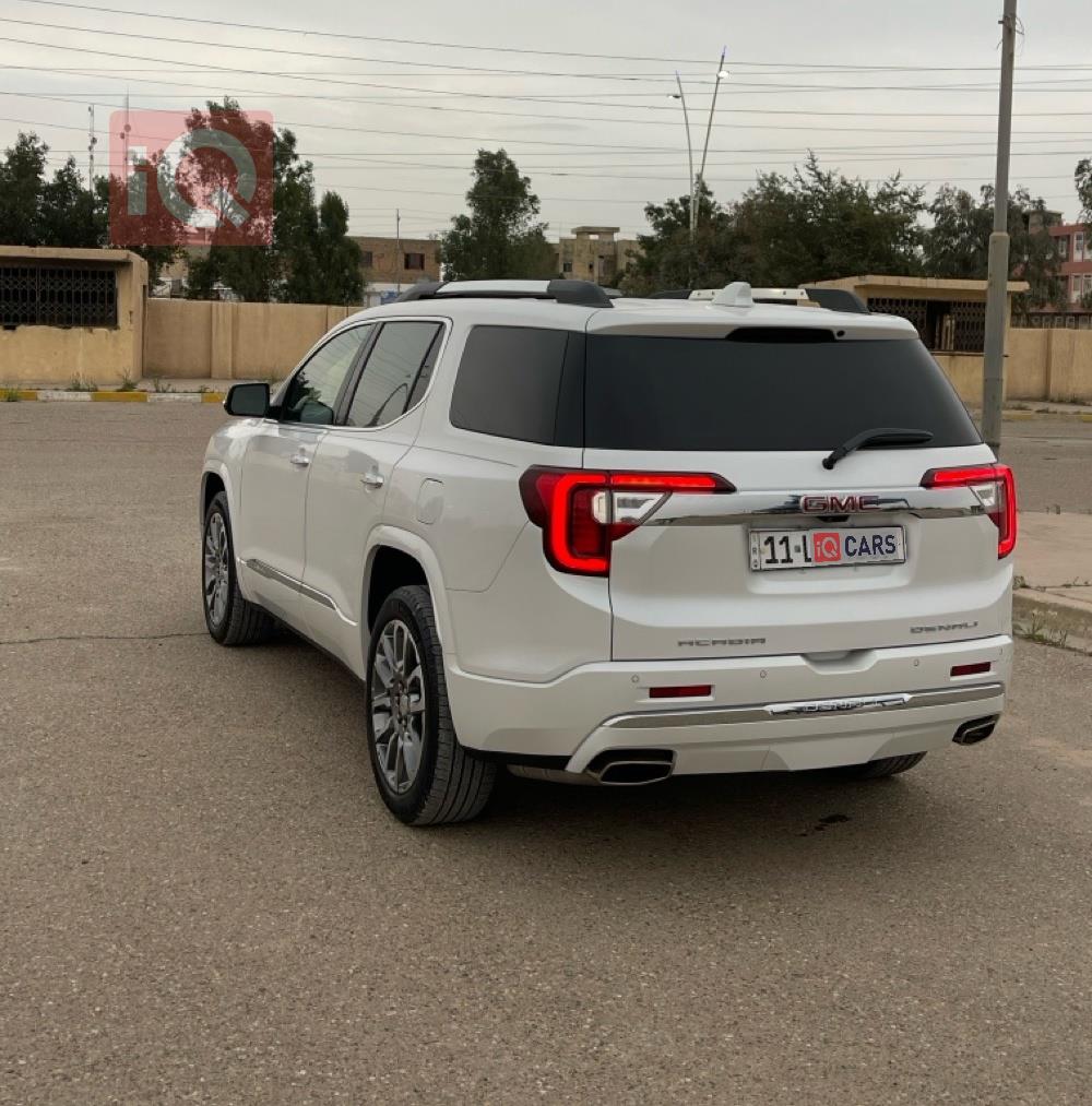 جي ام سي اكاديا